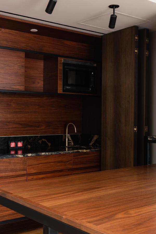 Ebb-Dunedin Dış mekan fotoğraf A kitchen in a private home