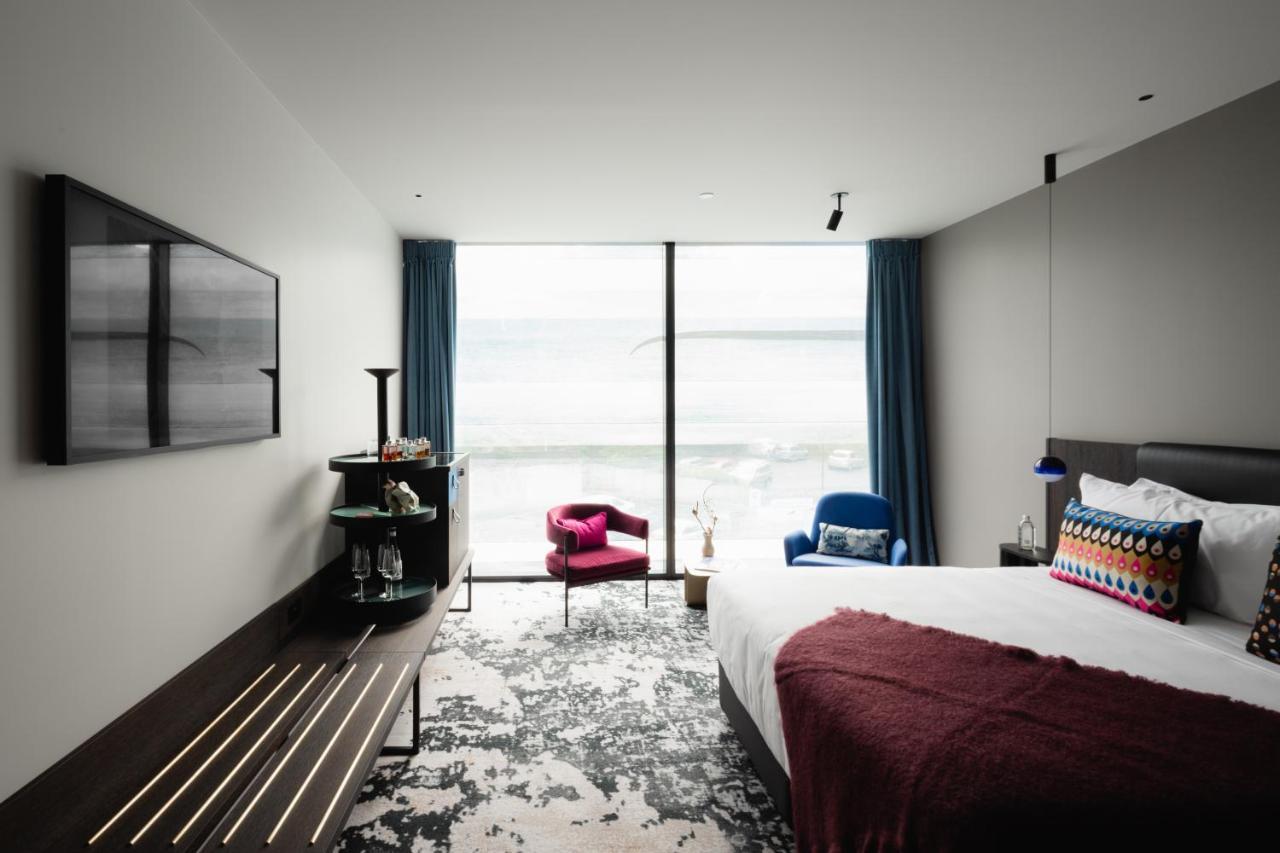 Ebb-Dunedin Dış mekan fotoğraf A room at the hotel